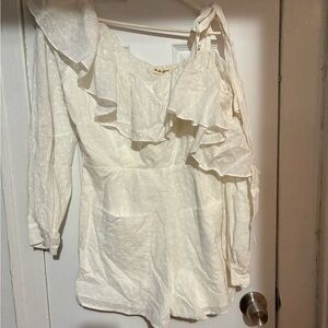 Elegant White Ruffled Women's Top